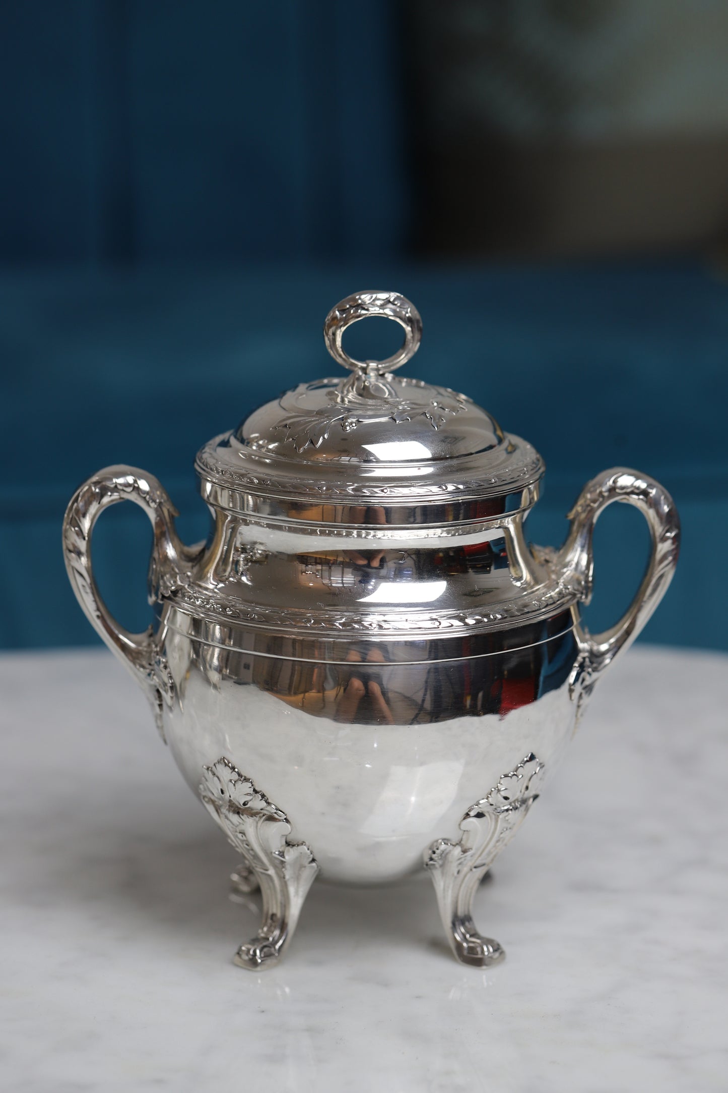 法国浮雕花卉纹饰茶具组